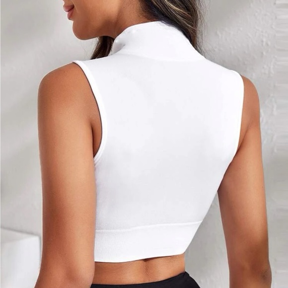 Tennis Basic Zip Up Crop Sports Tank Top - Picture 2 of 4